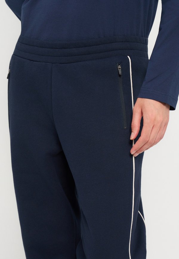 EA7 Emporio Armani