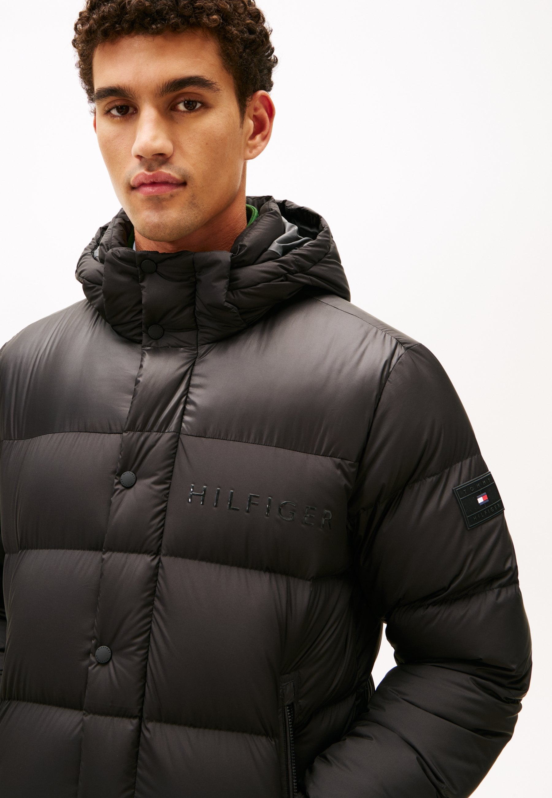 HOODED PUFFER Media 5