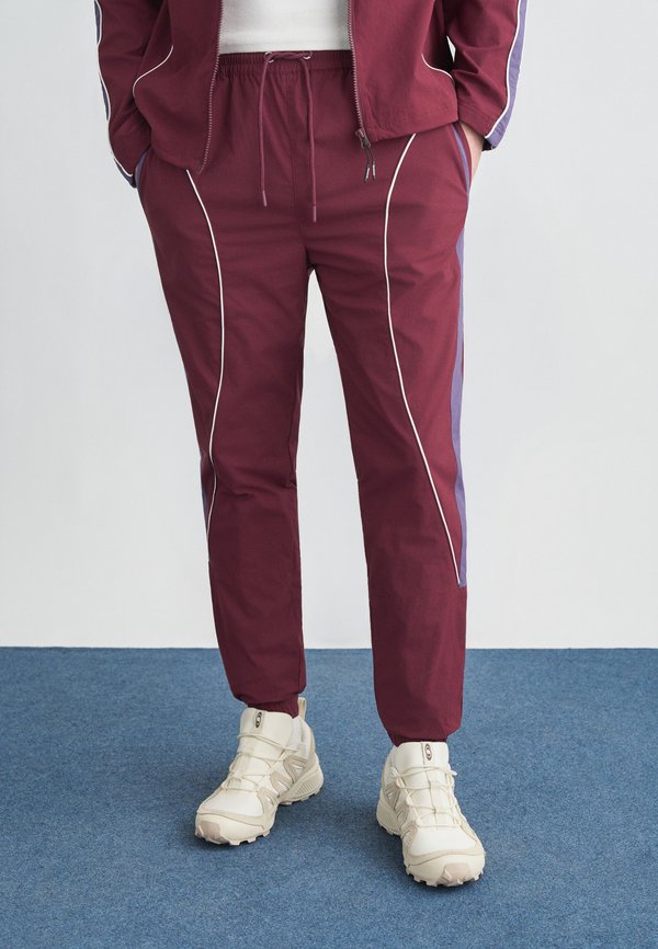 Reebok Classic SPORT STREET PIPING TRACK PANT