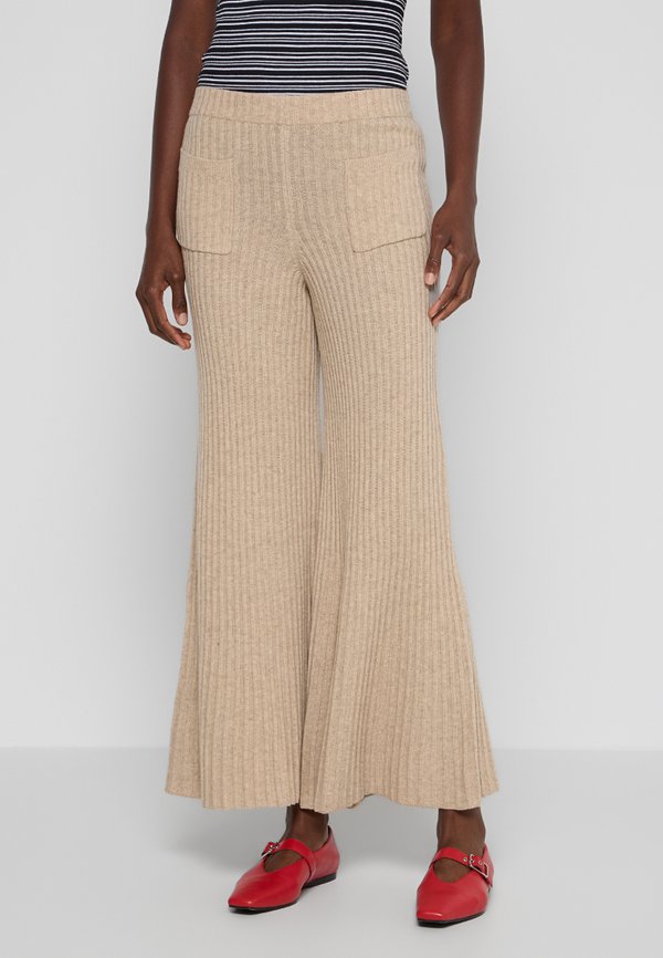 By Malene Birger CRISSY