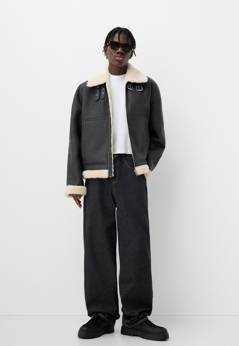 Bershka Kunstlederjacke Media 1