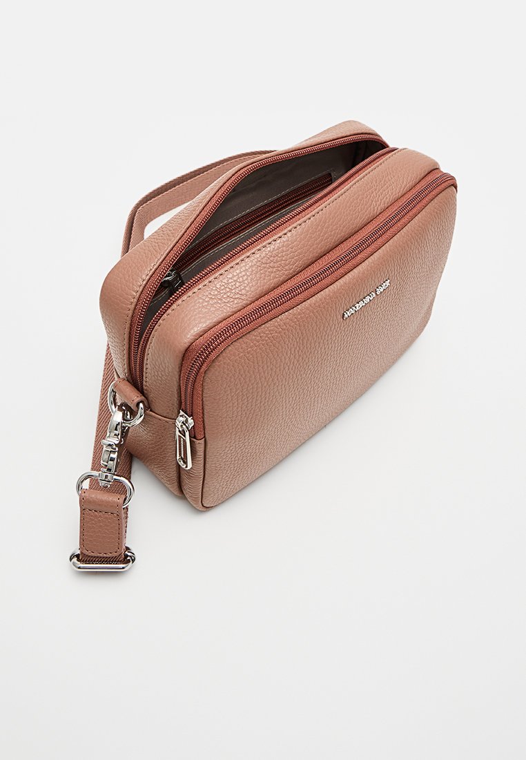 Mandarina Duck