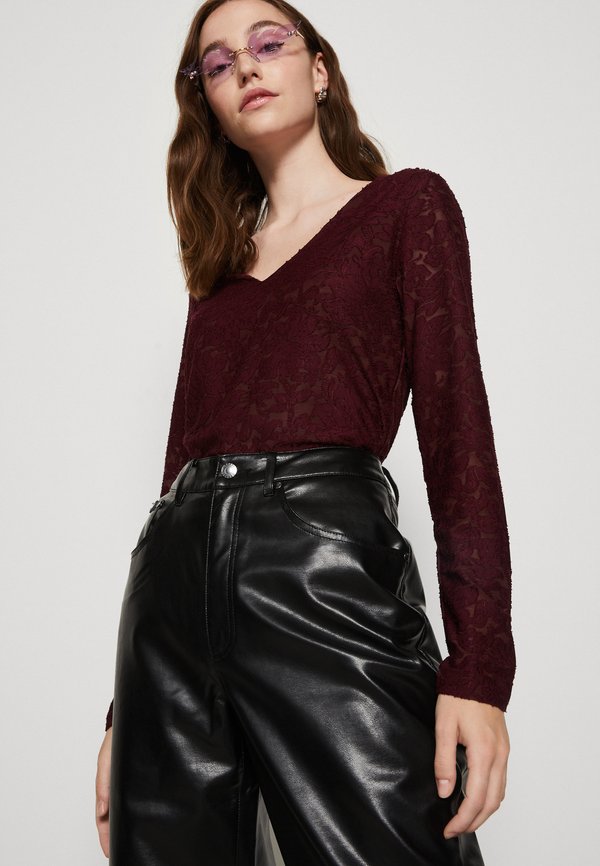 Vero Moda VMRIVA V NECK