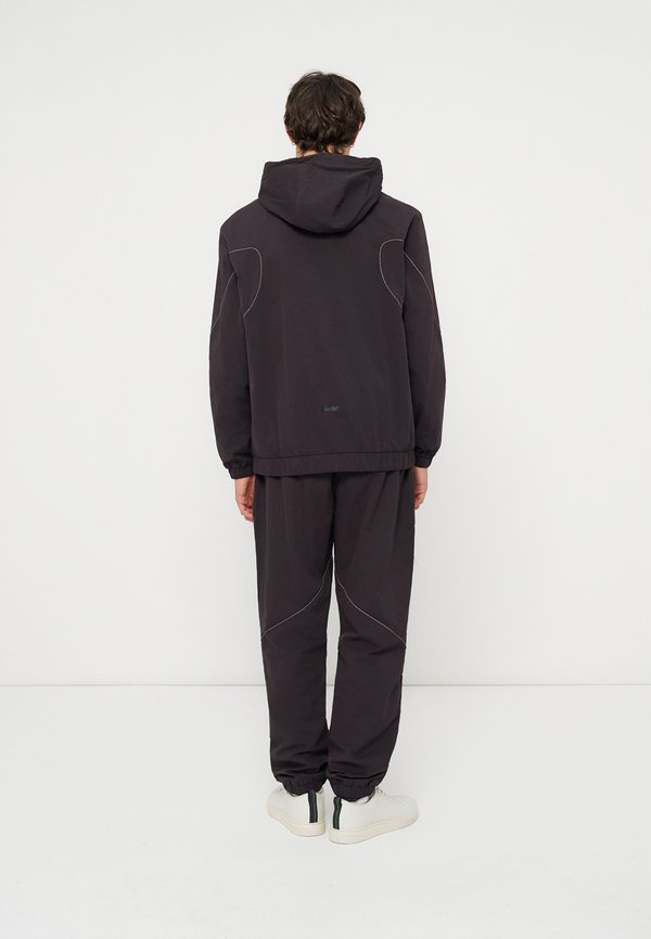EA7 Emporio Armani