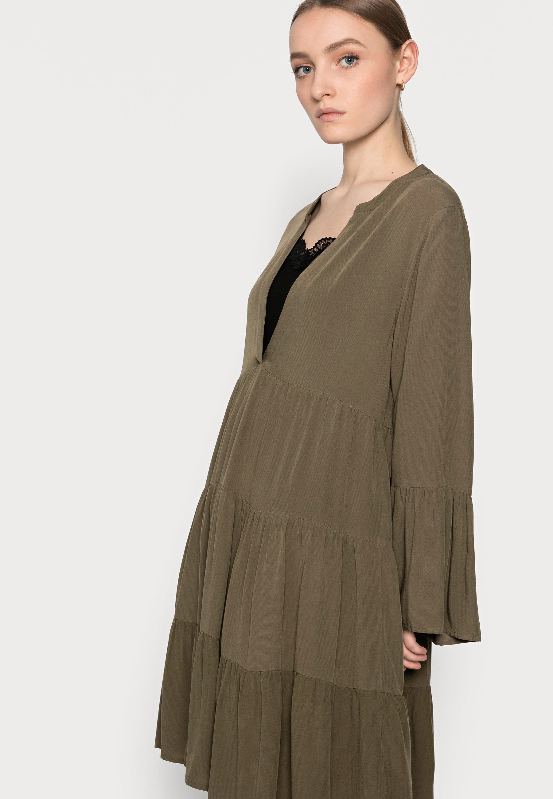 ONLNANCY ATHENA DRESS Media 5