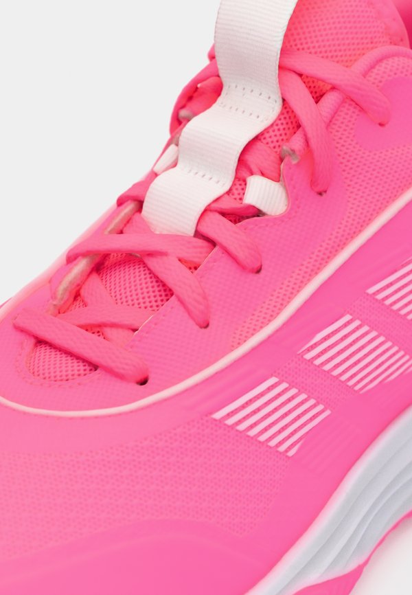 adidas Performance OWNTHEGAME 3.0 UNISEX