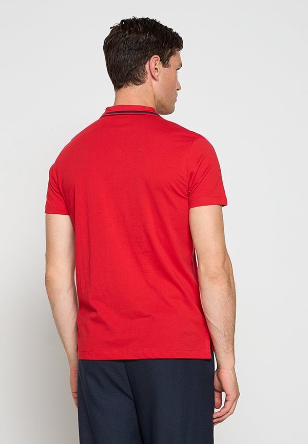 U.S. Polo Assn. READ