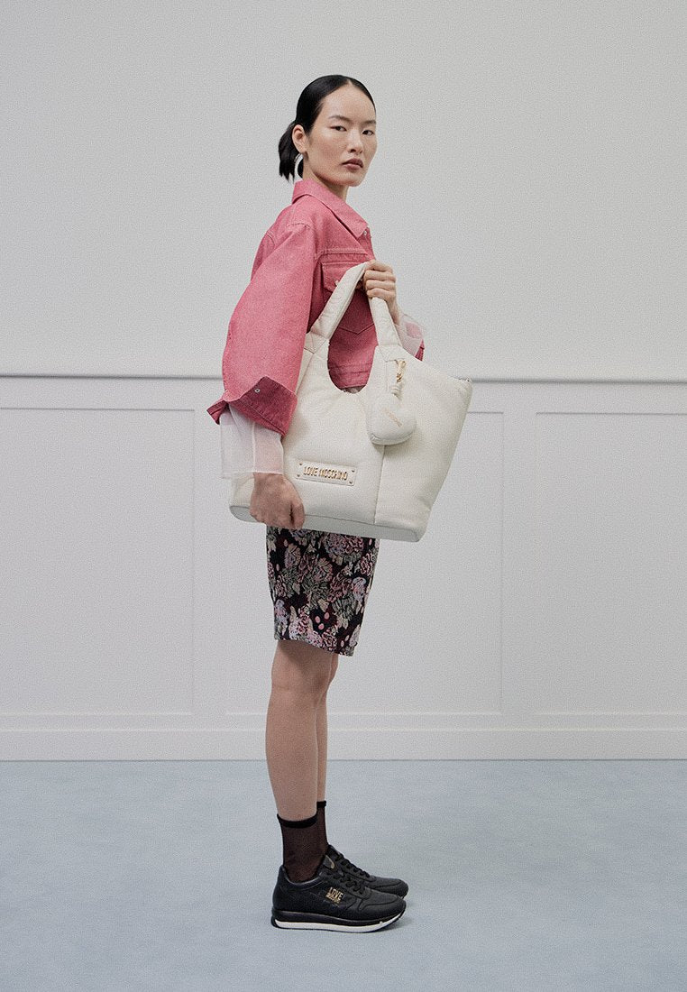 Love Moschino