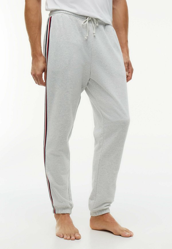 Tommy Hilfiger TRACK PANT - TH GLOBAL STRIPE LG - Pyjama bottoms - ice grey heather