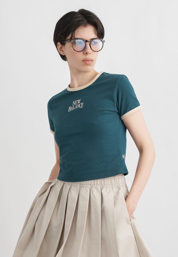 New Balance HERITAGE RINGER - Print T-shirt - medusa green