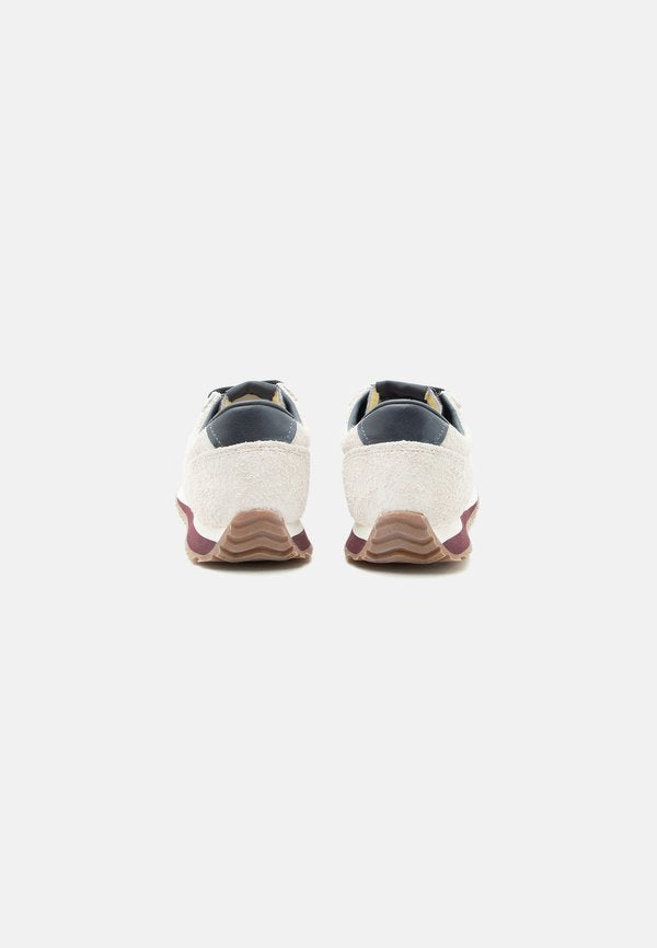 New Balance U471 UNISEX