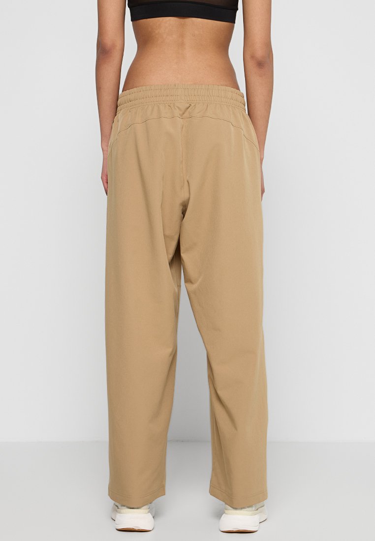 Under Armour UNSTOPPABLE RELAXED FIT