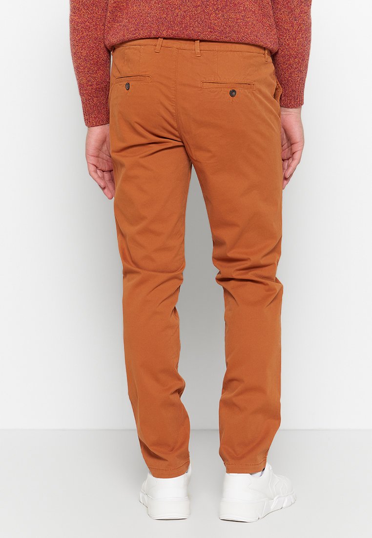 United Colors of Benetton SLIM FIT