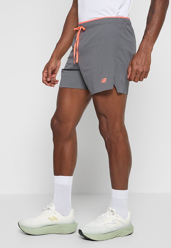 New Balance RC ULTRA LIGHT SPLIT SHORT 5"