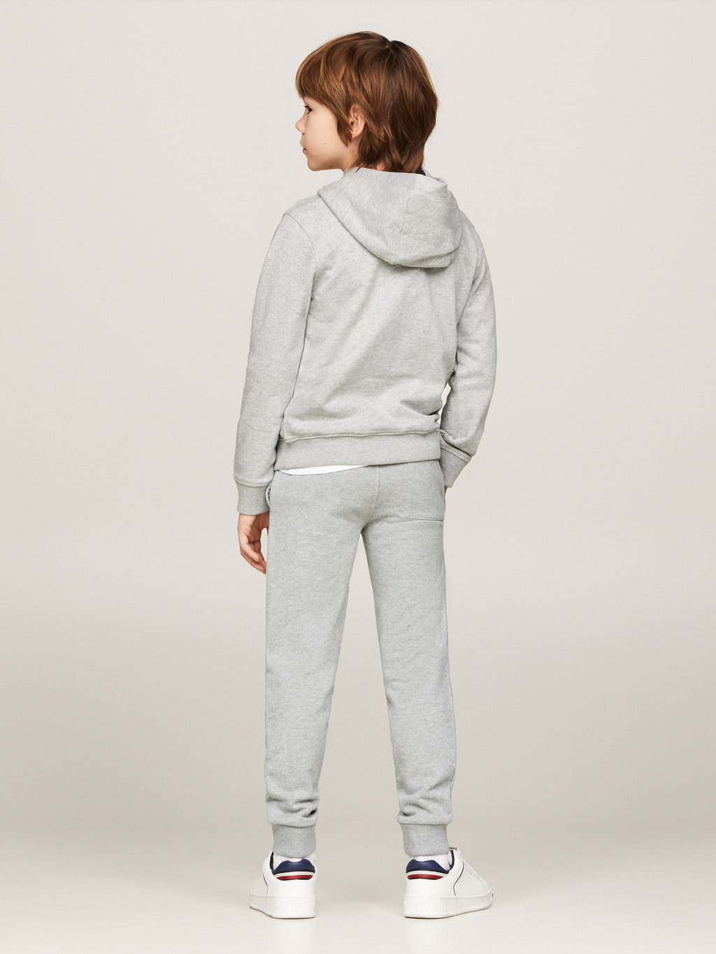 ESSENTIAL HOODIE UNISEX Media 4