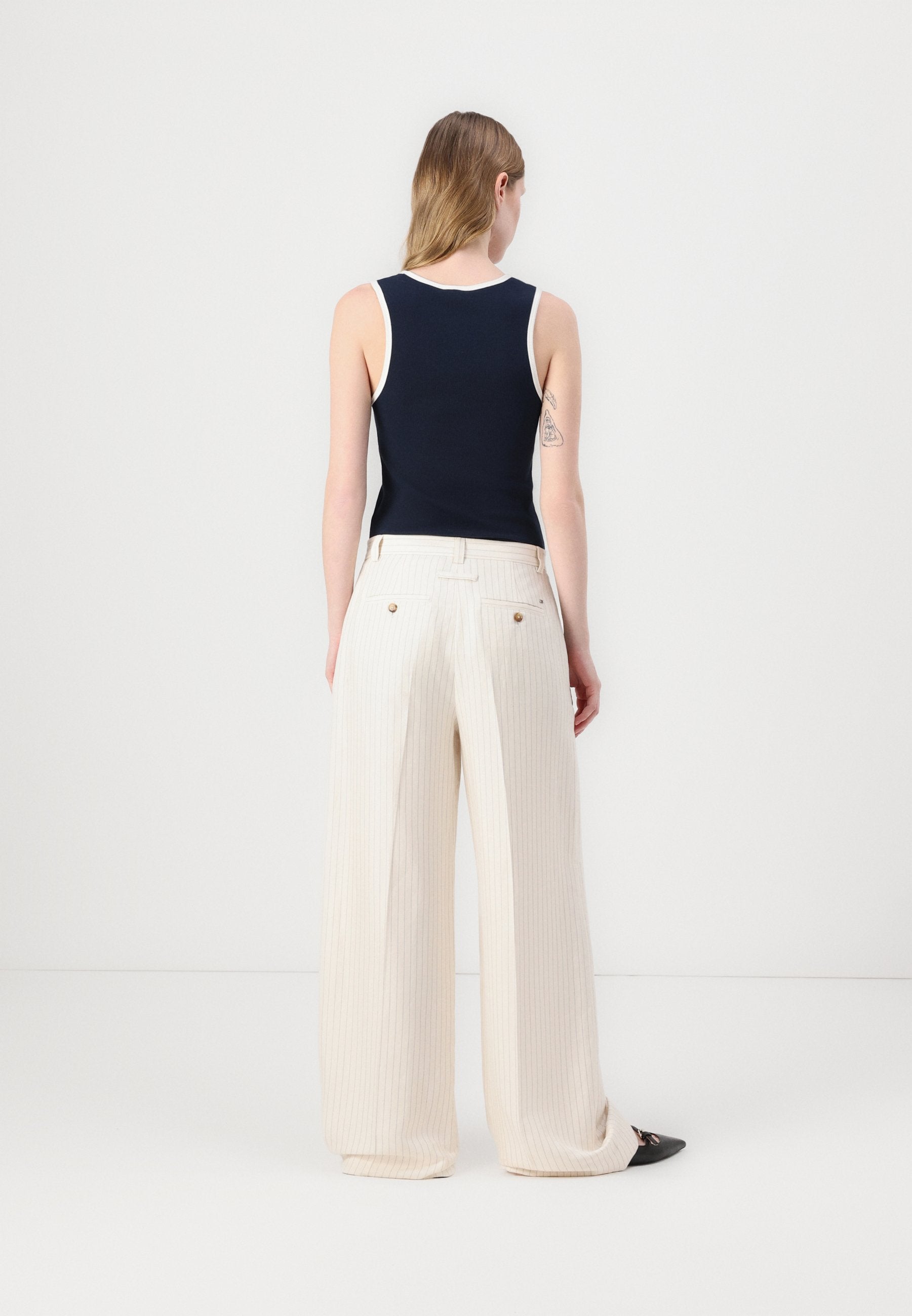 WIDE LEG PANTS Media 4