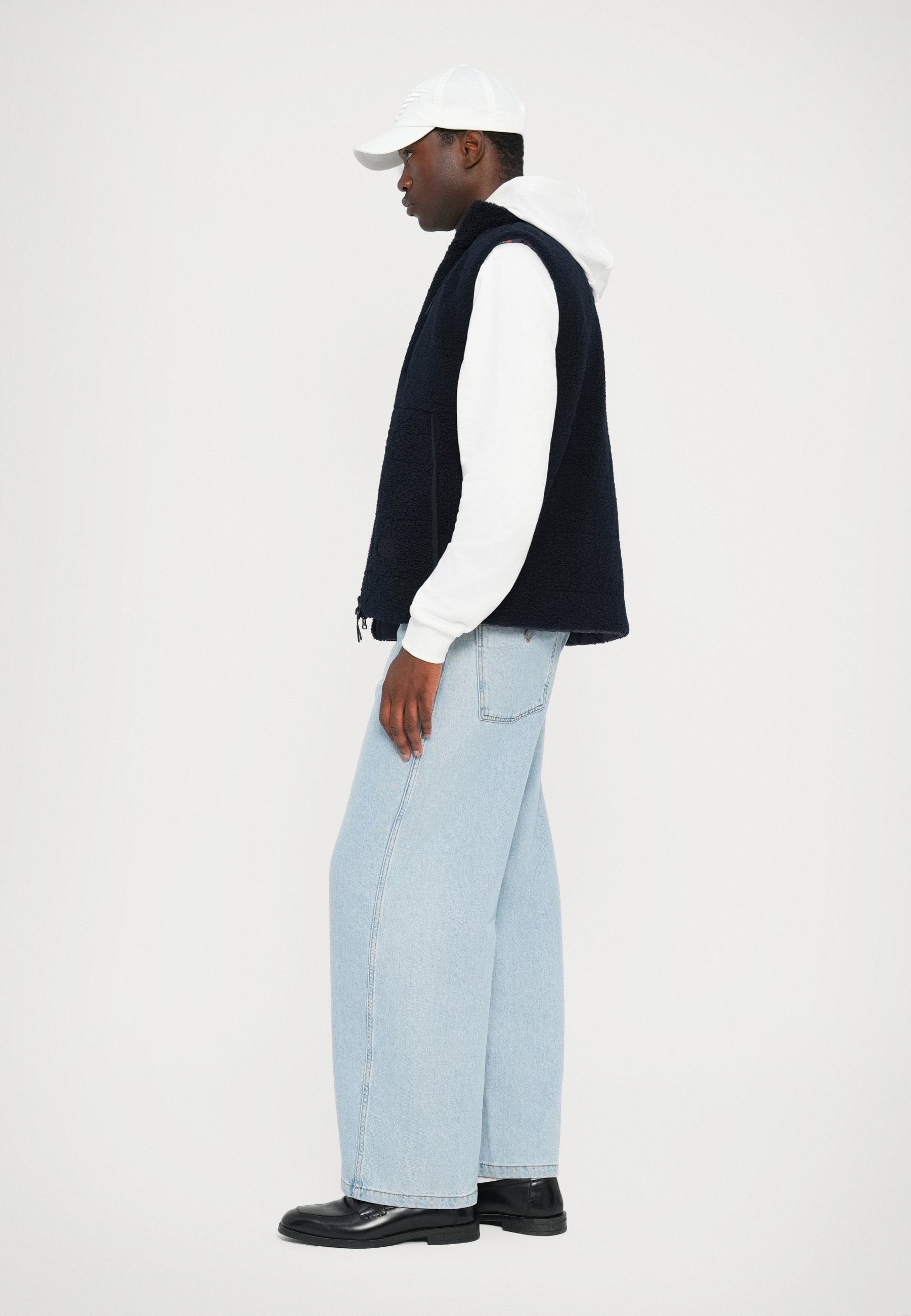 VEST REVERSIBLE Media 6