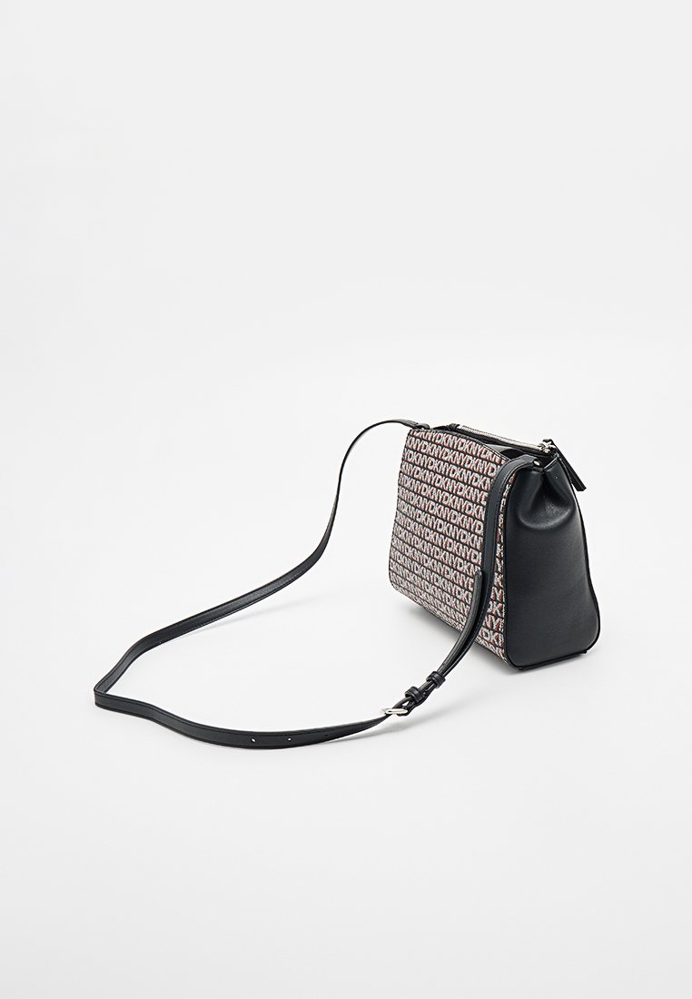 DKNY RADLEY