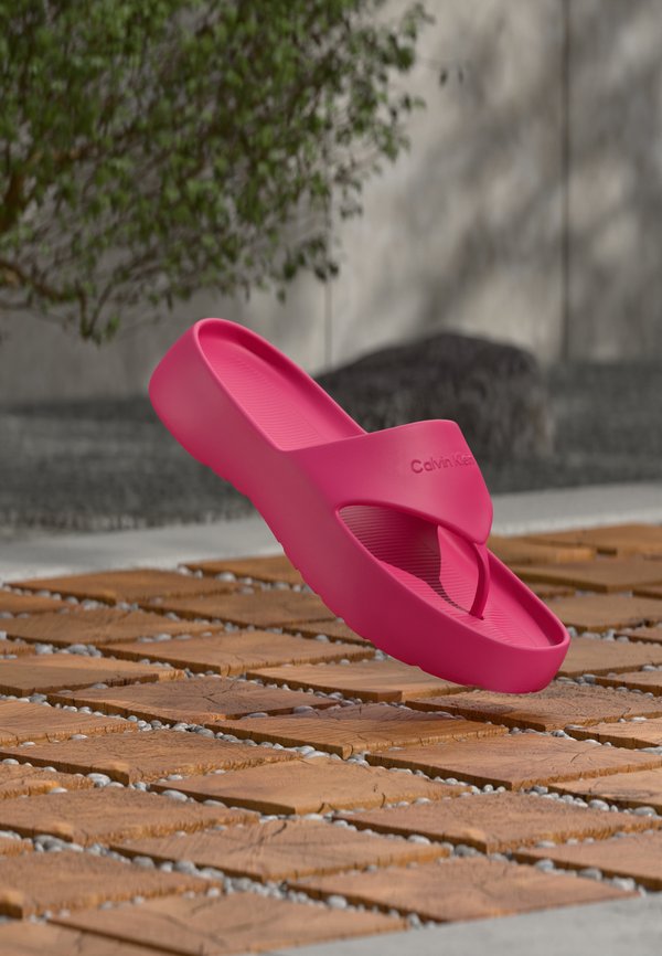 Calvin Klein T-bar sandals - pink yarrow