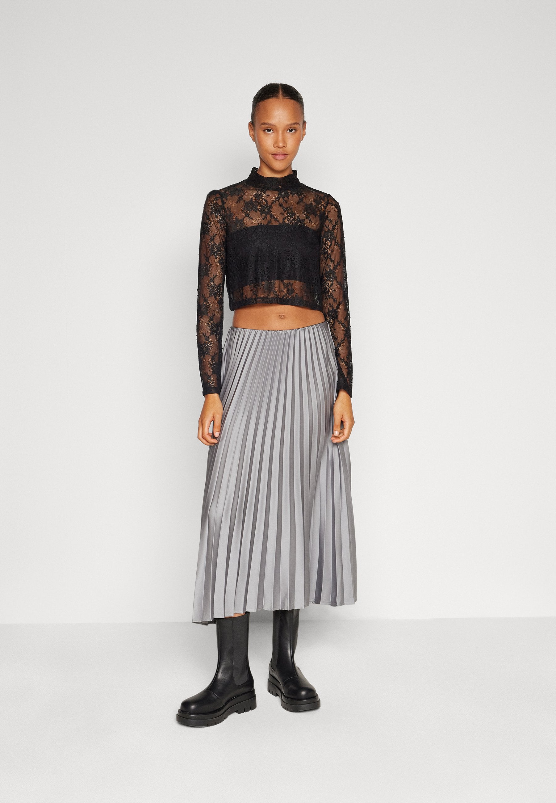ONLHELENA HIGH NECK LACE  Media 2