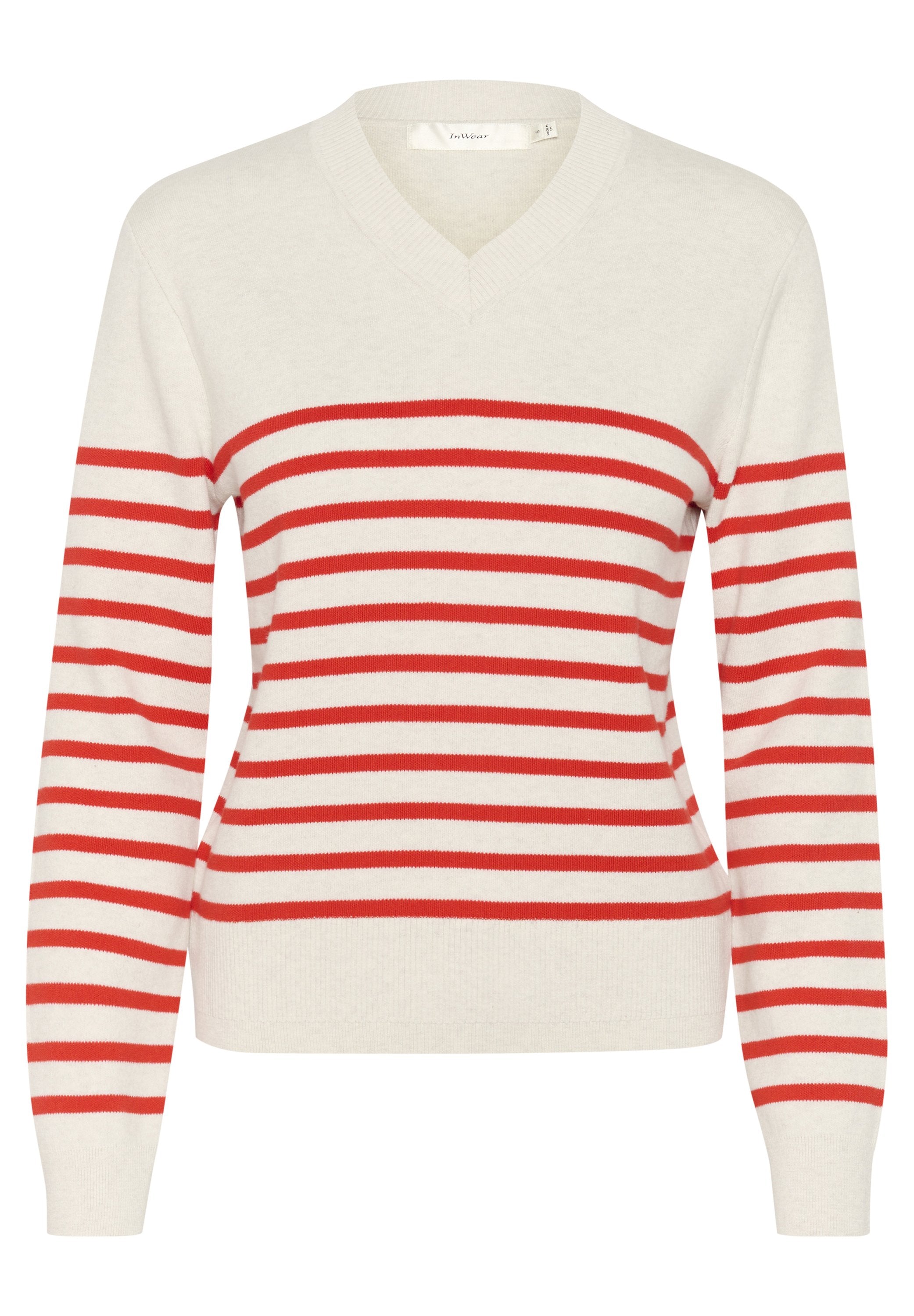 V-Ausschnitt Pullover aus weichem Stoff, mit horizontalen rot-weißen Streifen, tailliertem Schnitt sowie gerippten Bündchen und Saum.