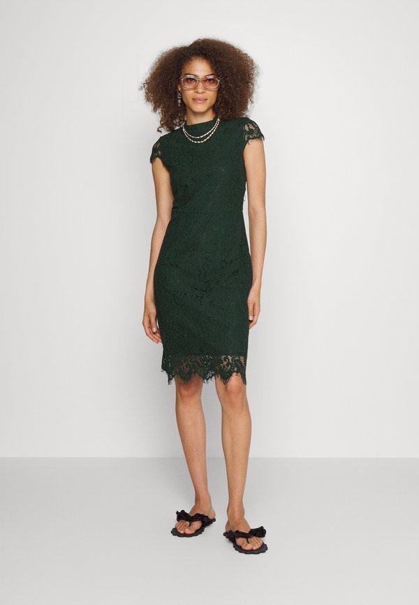 IVY OAK MARA