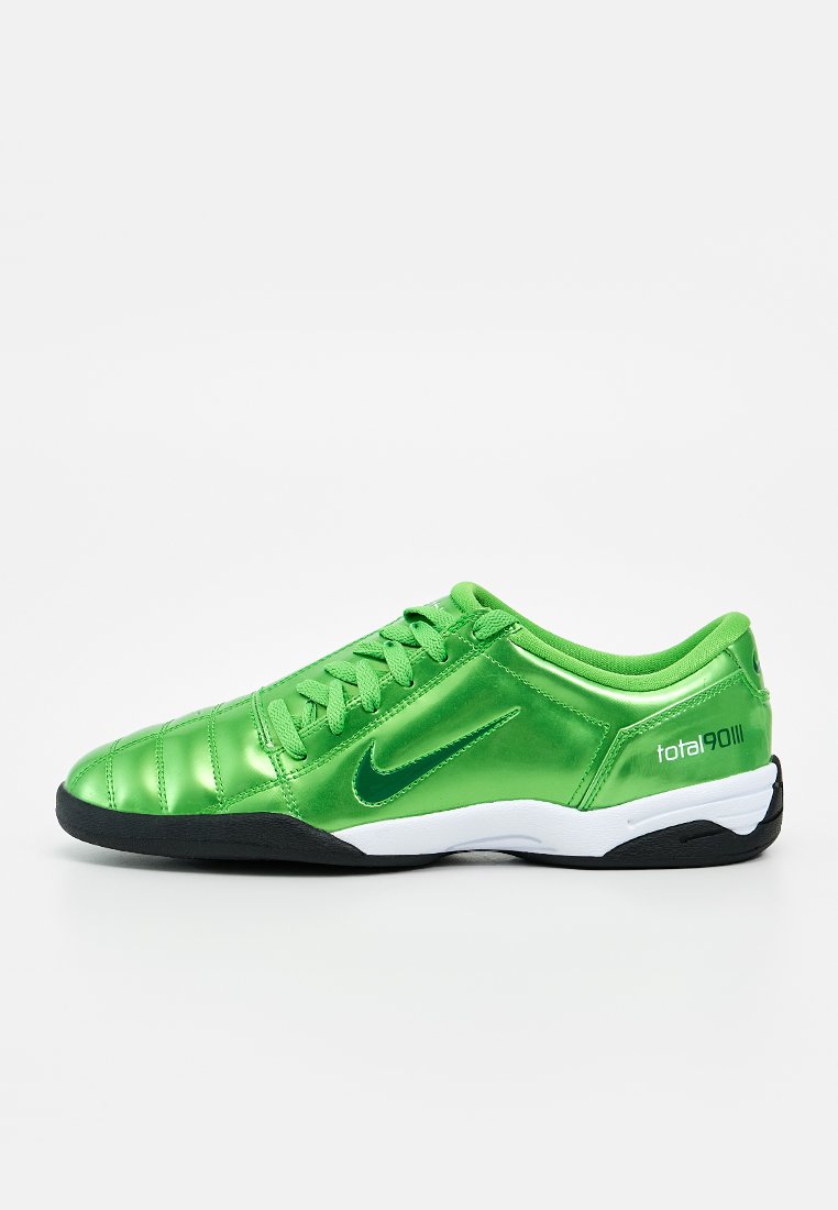 Nike Sportswear T90