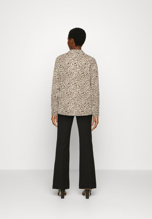 IN THE STYLE BILLIE SUZIE STONE LEOPARD OVERSIZED
