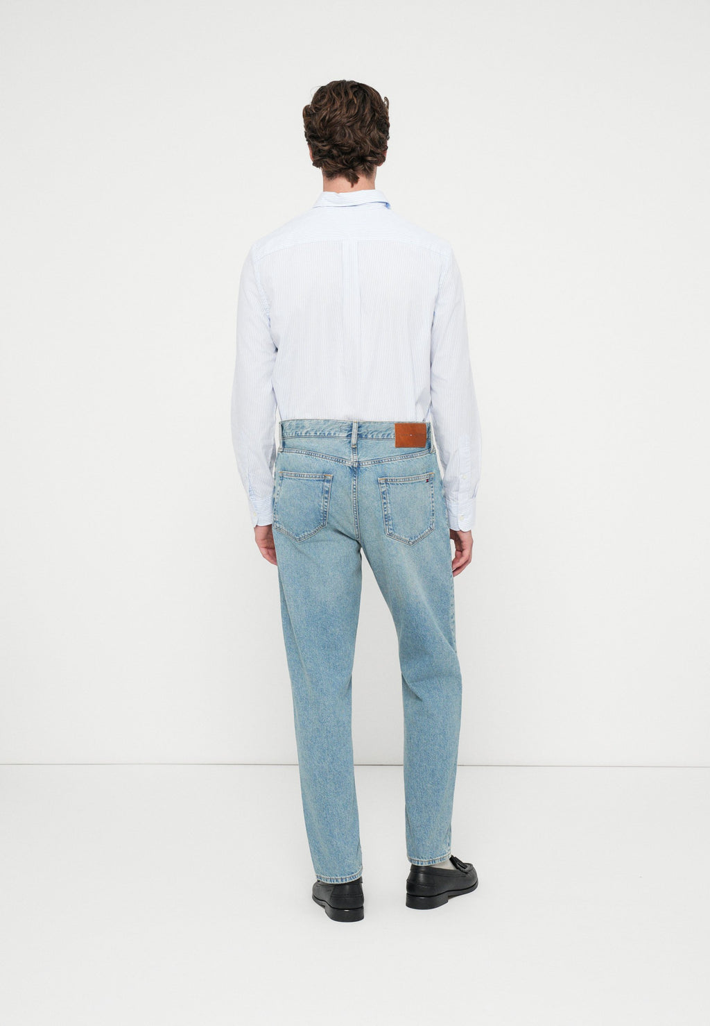 HARLEM FADED TAPERED LEG JEANS Media 4