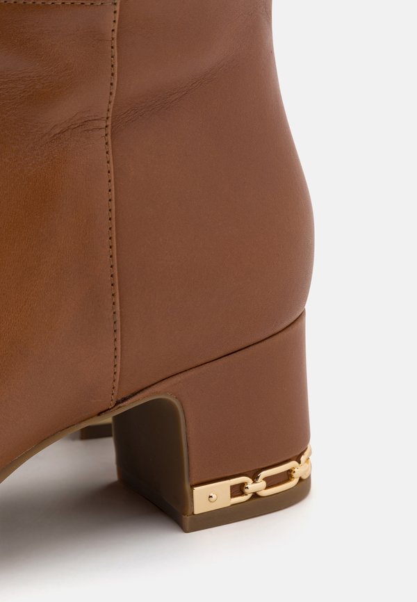 MICHAEL Michael Kors JUNE FLEX BOOT