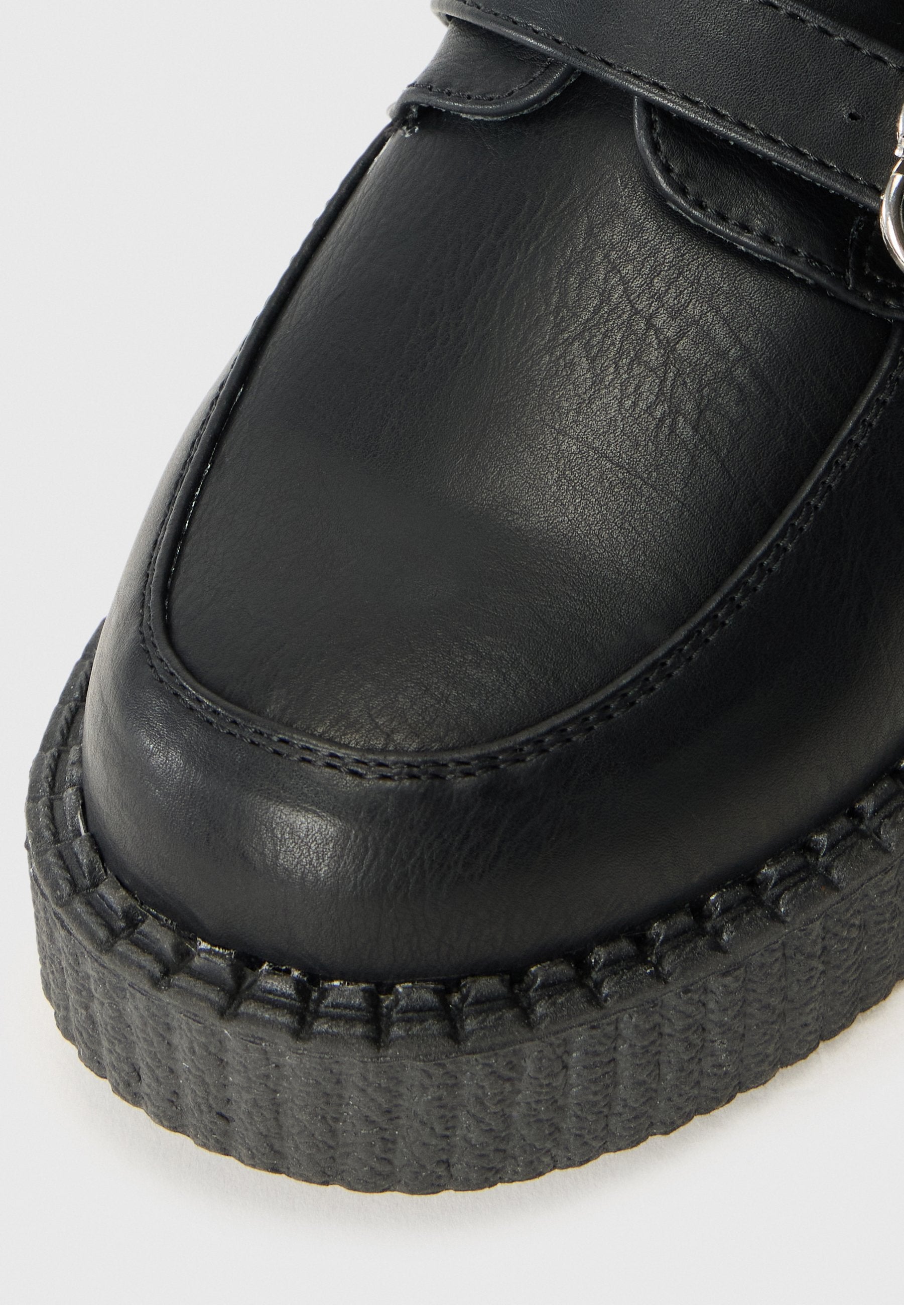 Koi Footwear DREAM ADVENTURES