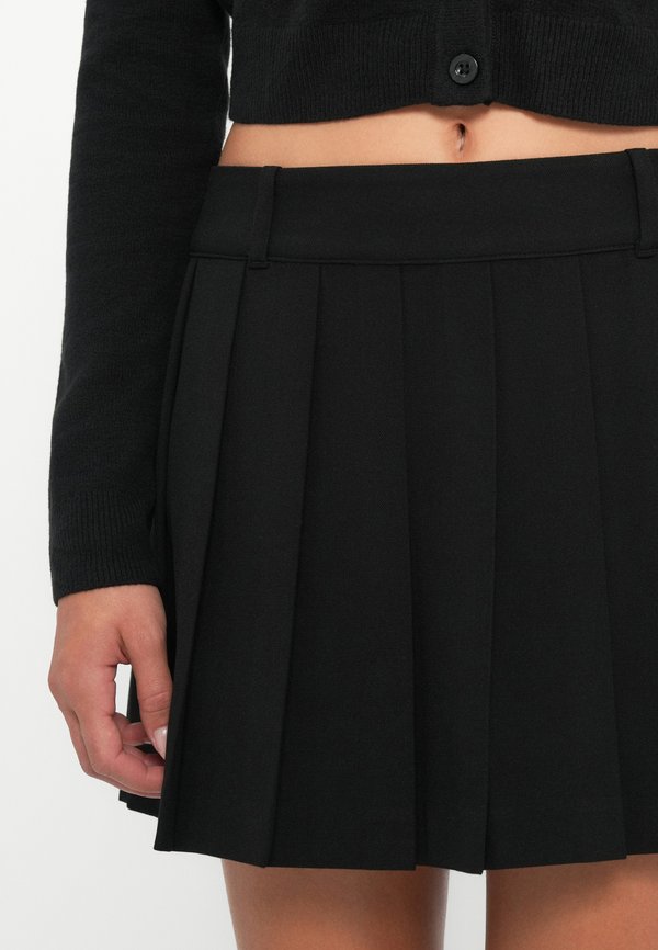 GAP PLEATED MINI SKIRT