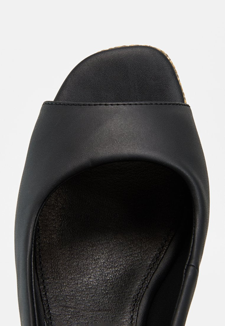 U.S. Polo Assn. ALYSSA
