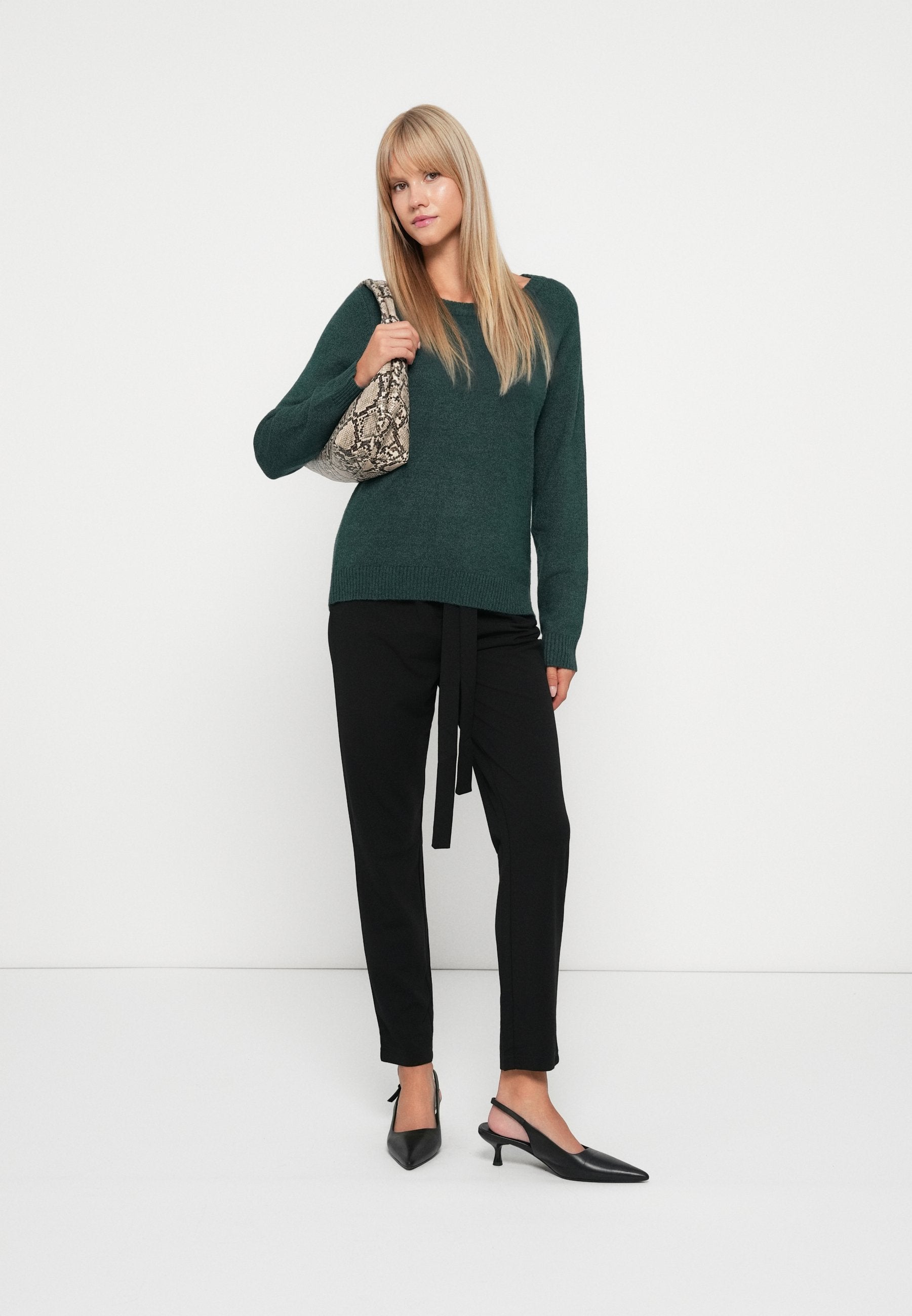 VILA VIRIL O-NECK L/S KNIT TOP - NOOS