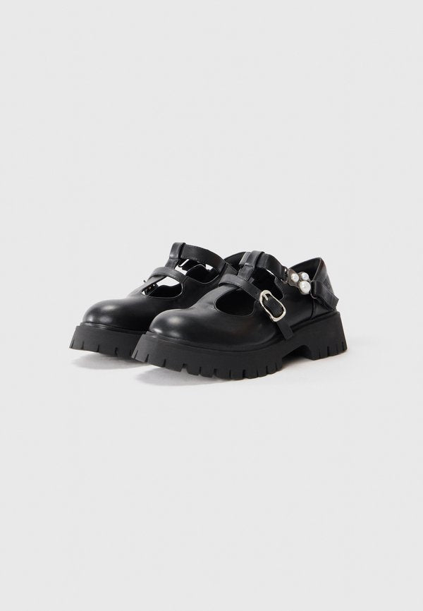 Koi Footwear THE ARTIST