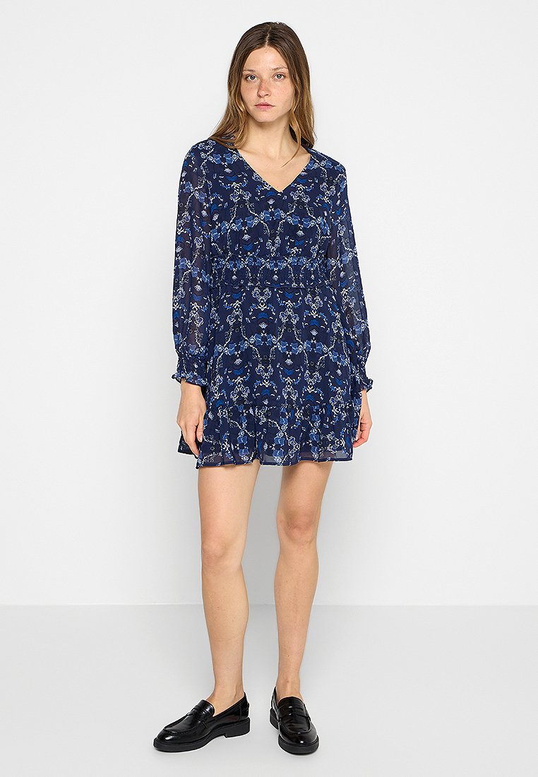 ONLY Petite Freizeitkleid Media 2