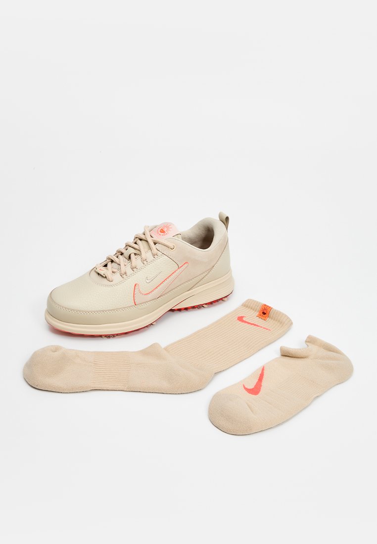 Nike Golf VICTORY TOUR 4 SET