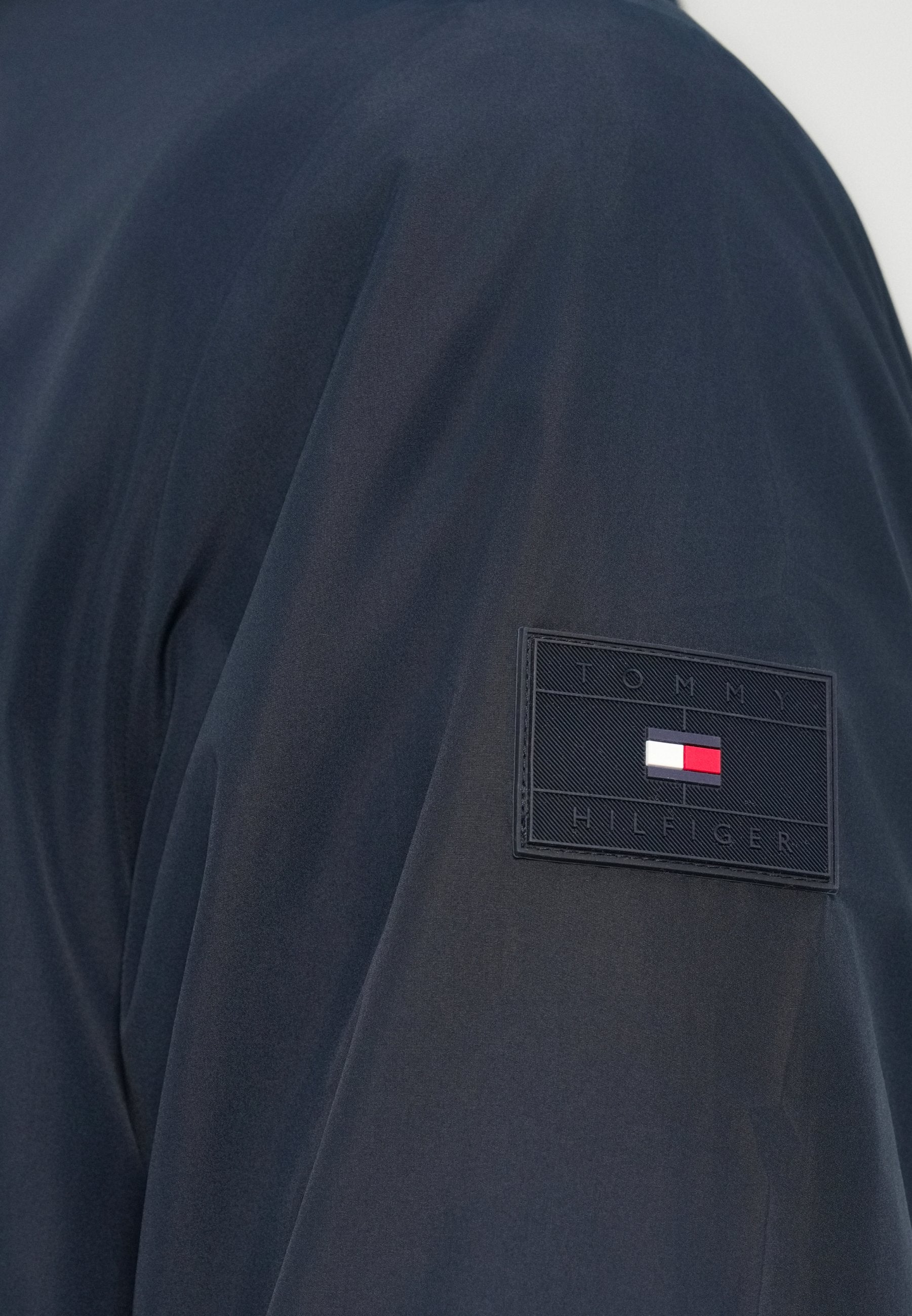TONAL LOGO ZIP-THRU HOODED JACKET Media 6