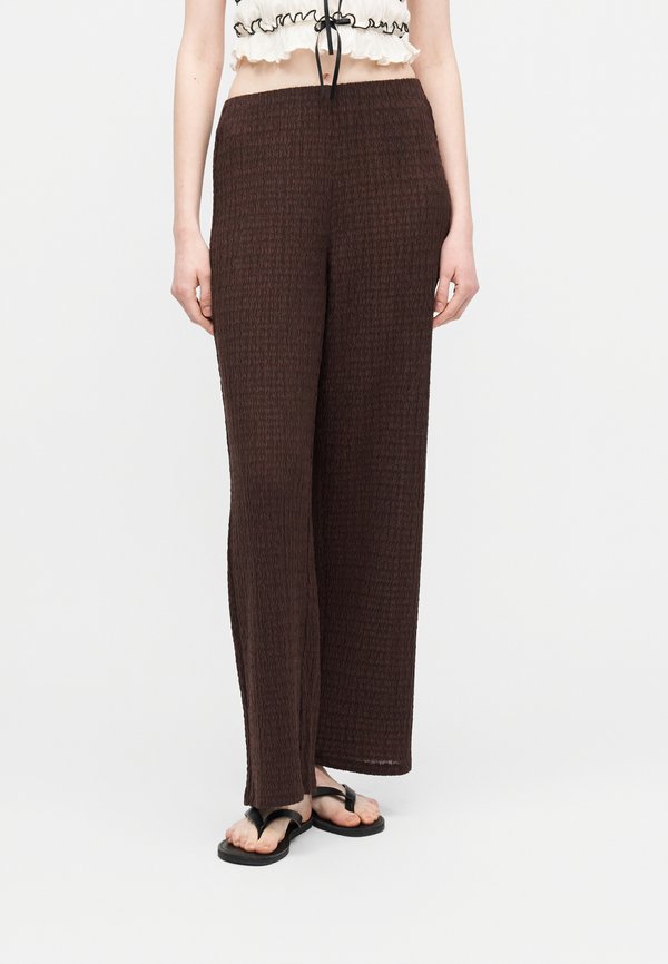 ONLY ONLILSE PANT - Trousers - deep mahogany