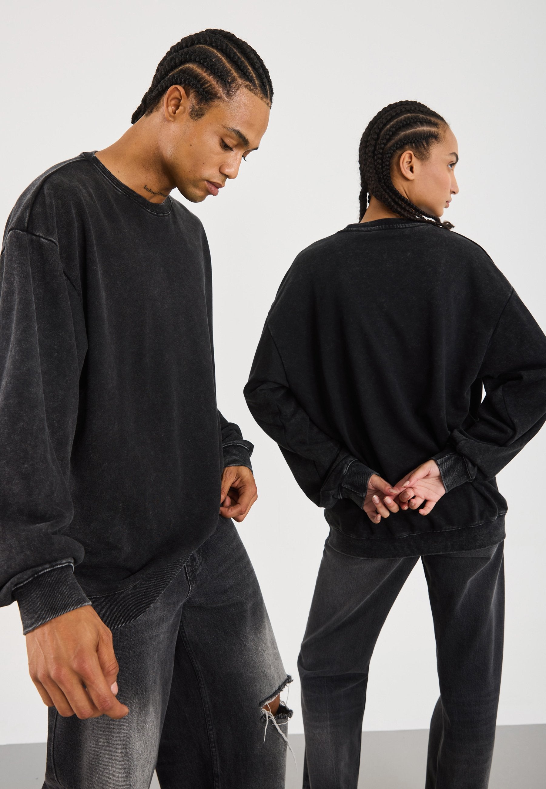 YOURTURN UNISEX OVERSIZED FIT WASHED SWEATSHIRT