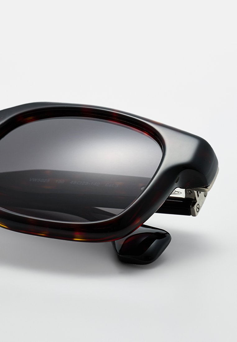 Vivienne Westwood ARTHUR