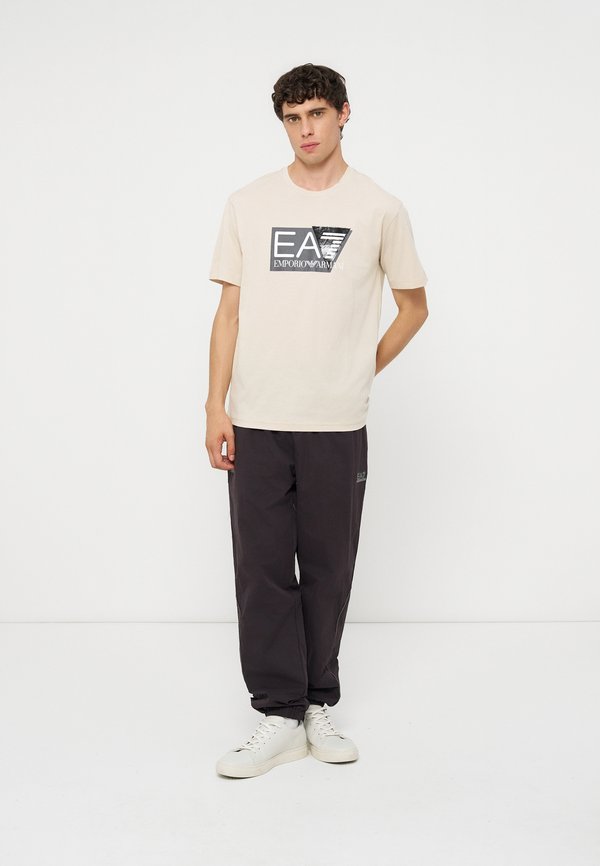 EA7 Emporio Armani