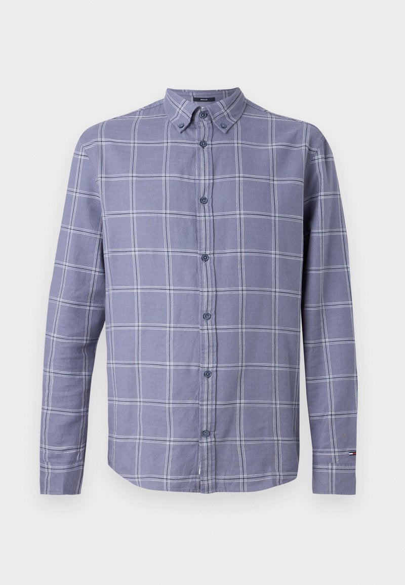 Langärmliges, geknöpftes Hemd aus weichem lila Stoff mit kariertem Muster in Weiß. Mit einem Button-Down-Kragen und Manschetten.