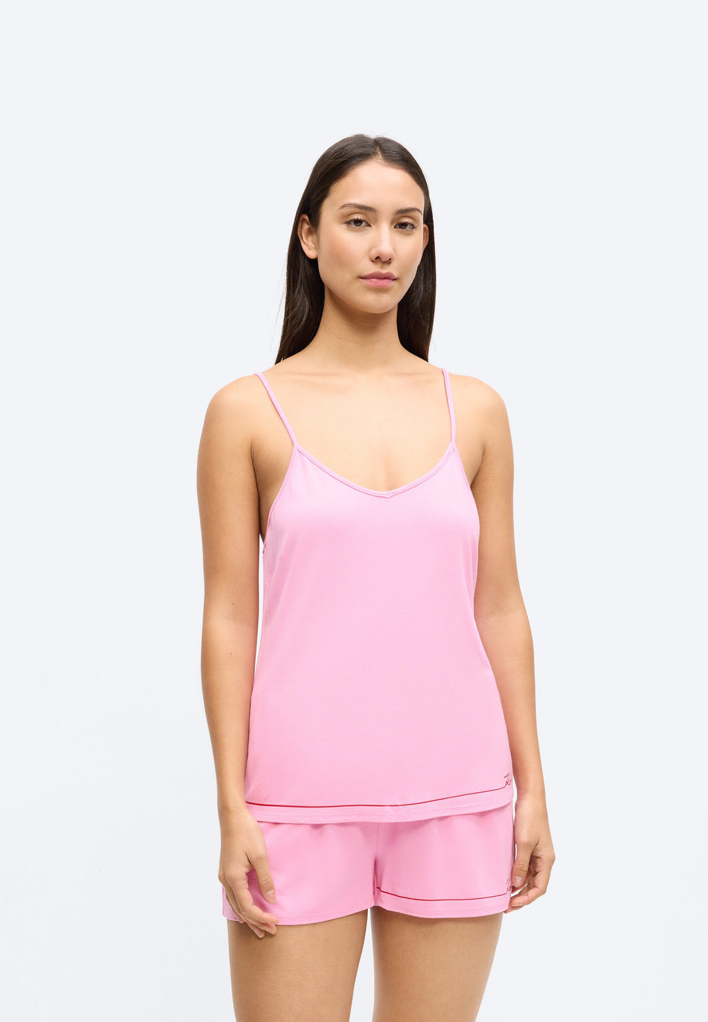 SIGNATURE SHORT Media 4