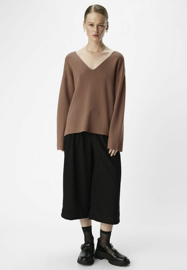 Object OBJREYNARD V-NECK PULLOVER E AW FAIR 23