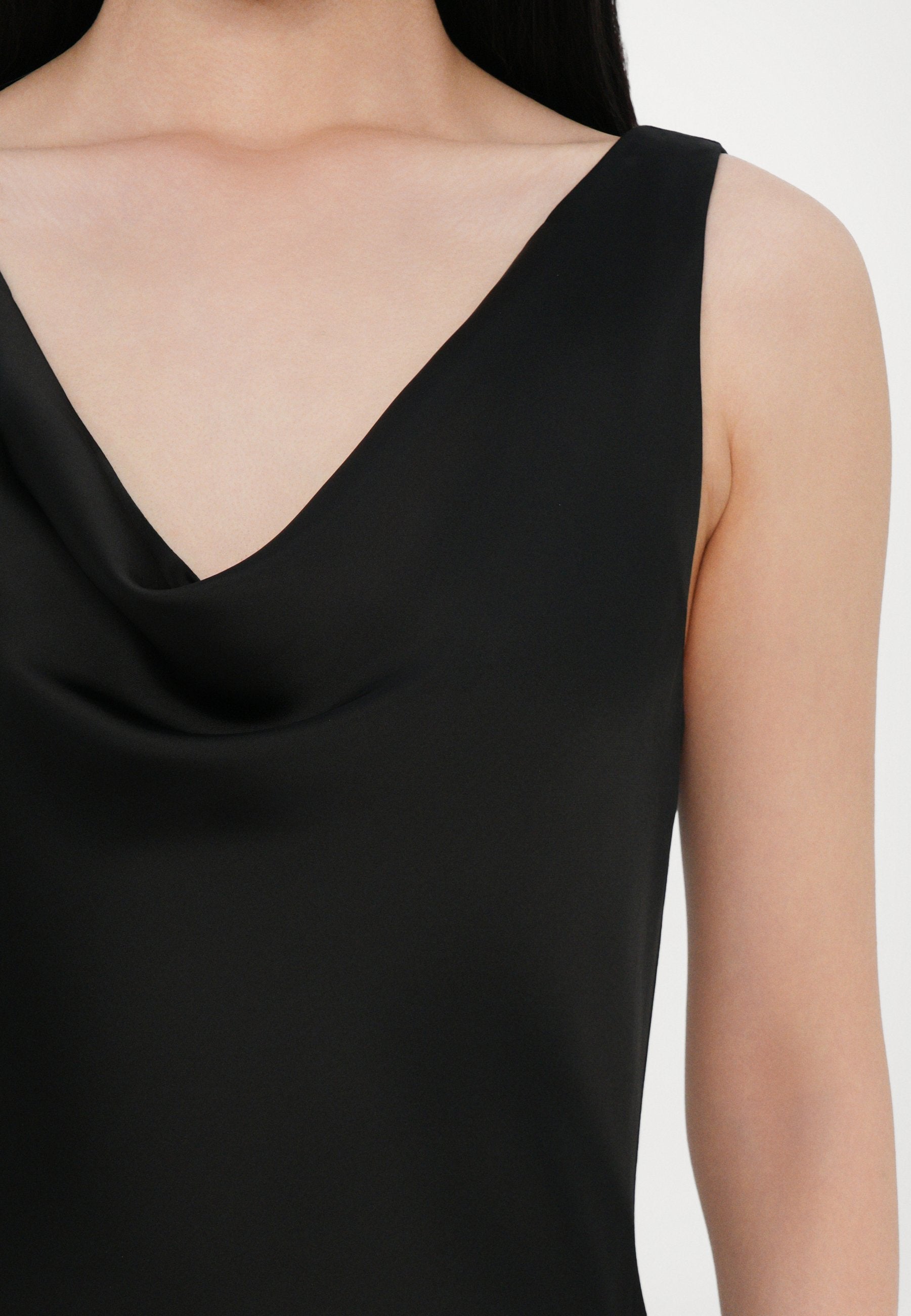 Norma Kamali MARIA DRESS BELOW KNEE