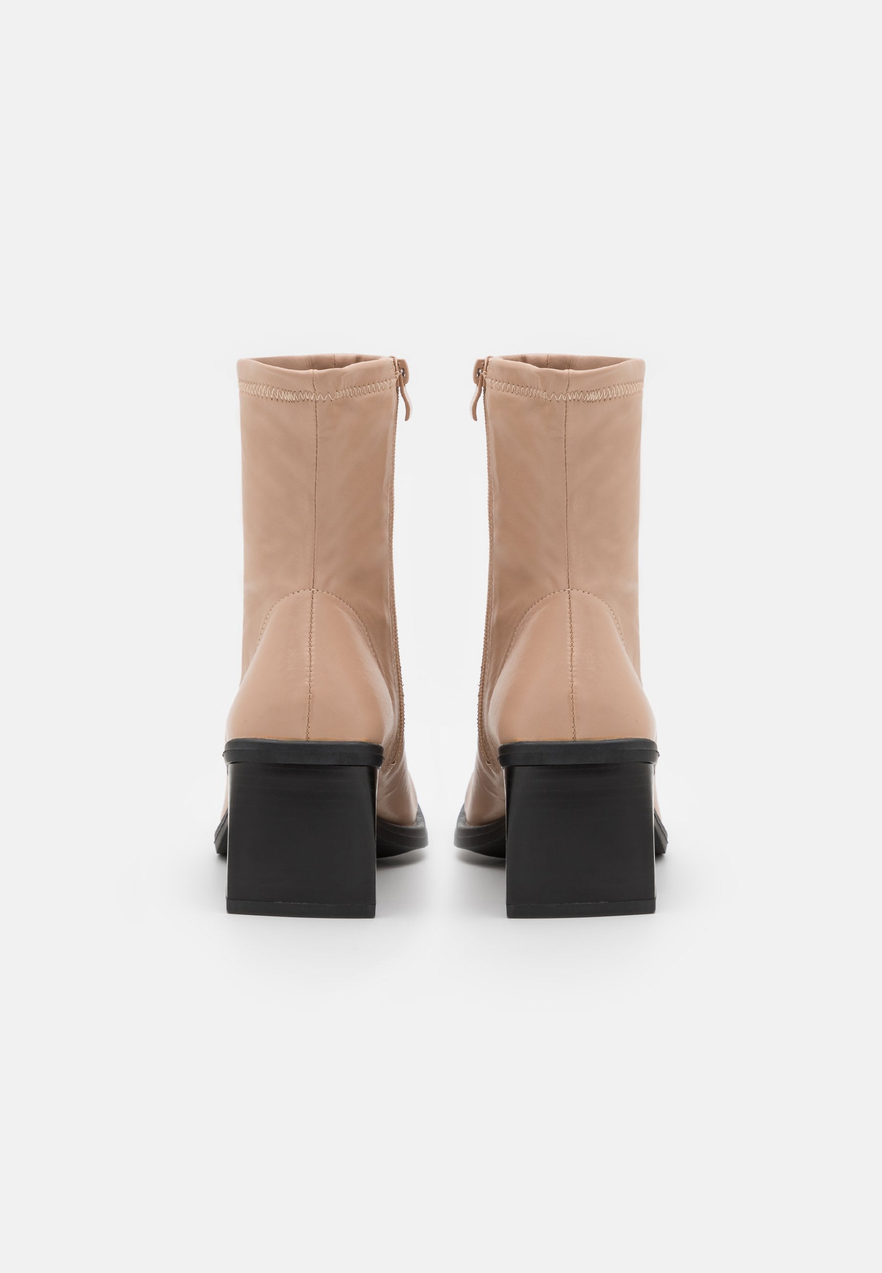RAID Wide Fit WIDE FIT AVERIE