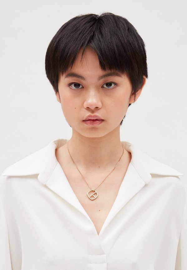 Claudie Pierlot