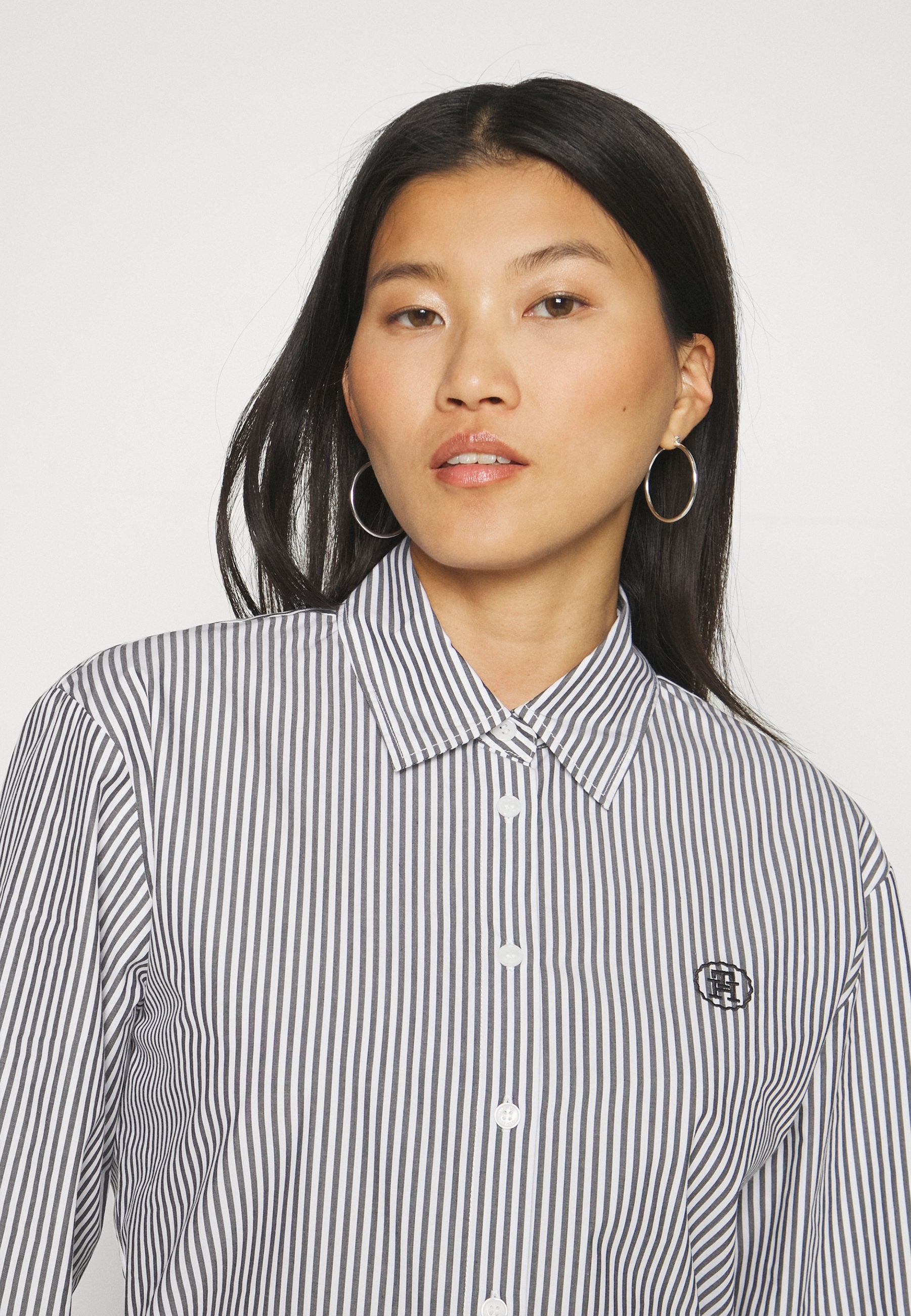STRIPED WAISTED KNEE DRESS Media 5