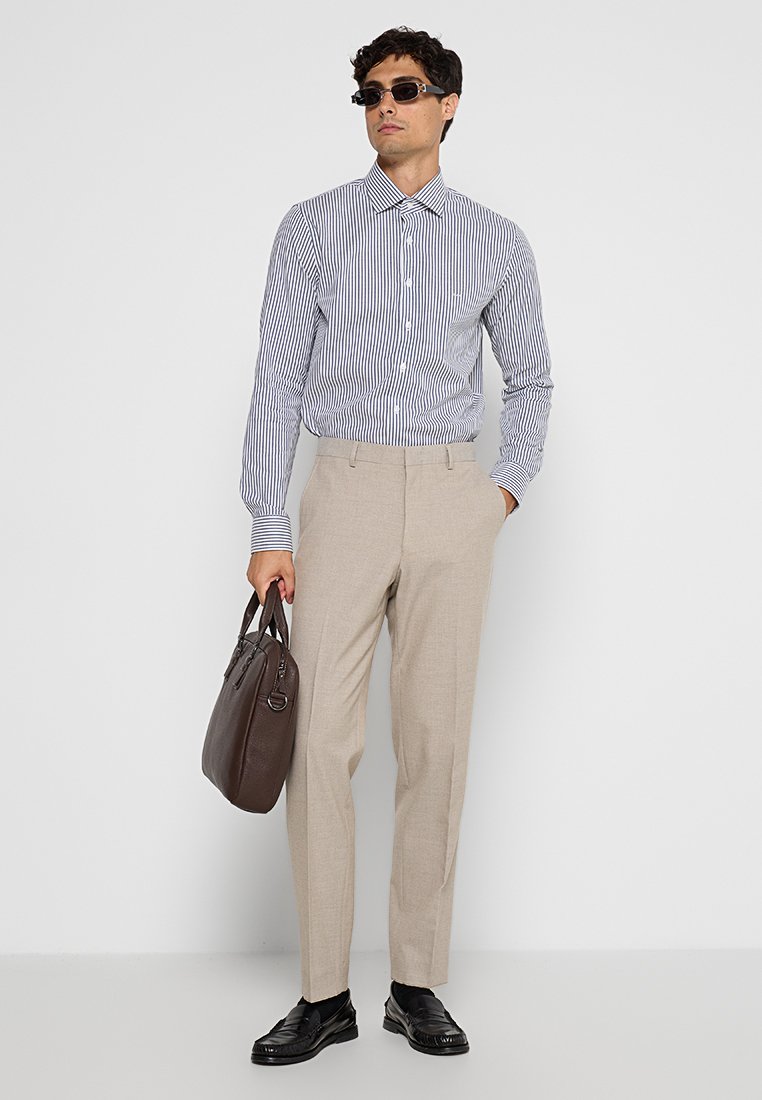 Michael Kors SLIM FIT